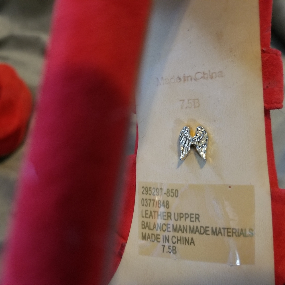 Victoria Secret Heels - Picture 2 of 4
